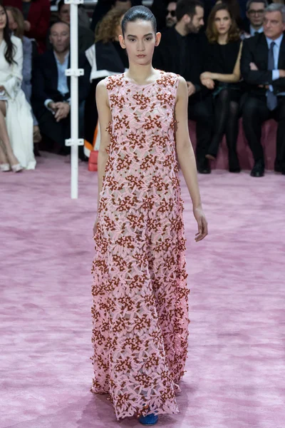 Look 19